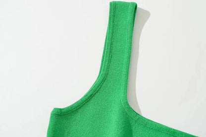 Must-Have: Sleek V-Neck Backless Bodysuit in 6 Colors