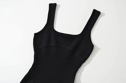 Must-Have: Sleek V-Neck Backless Bodysuit in 6 Colors